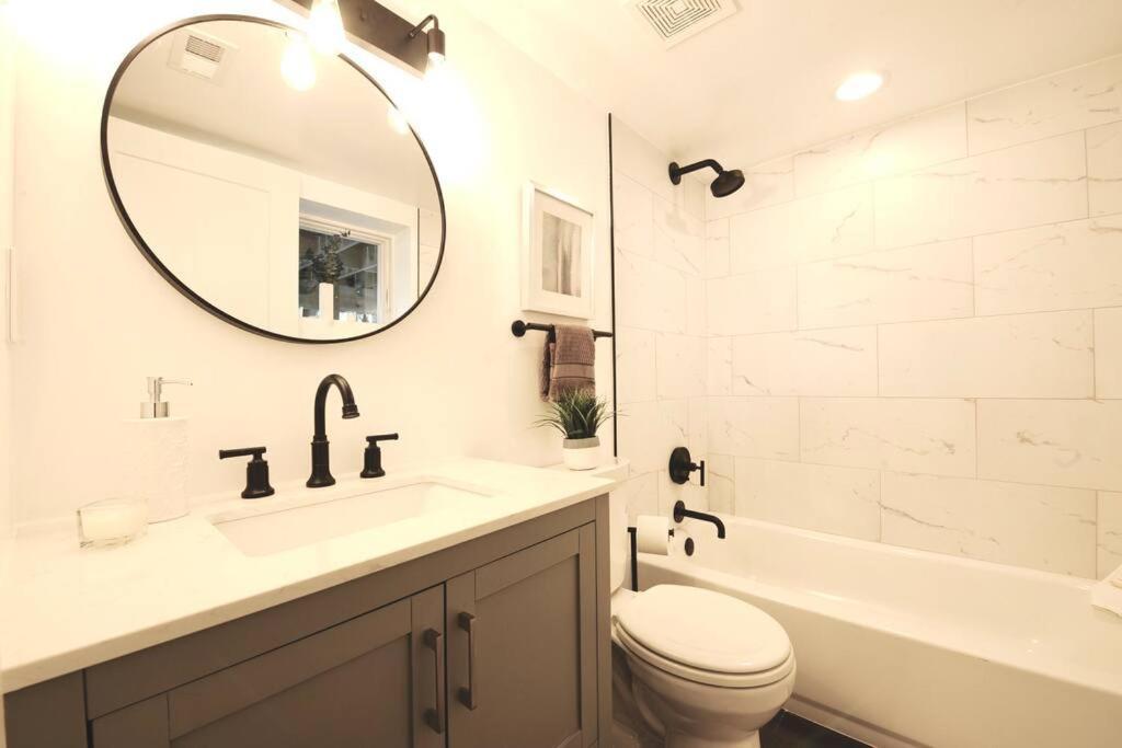 Cherry Blossom Townhouse, Easy Dc Access 워싱턴 외부 사진